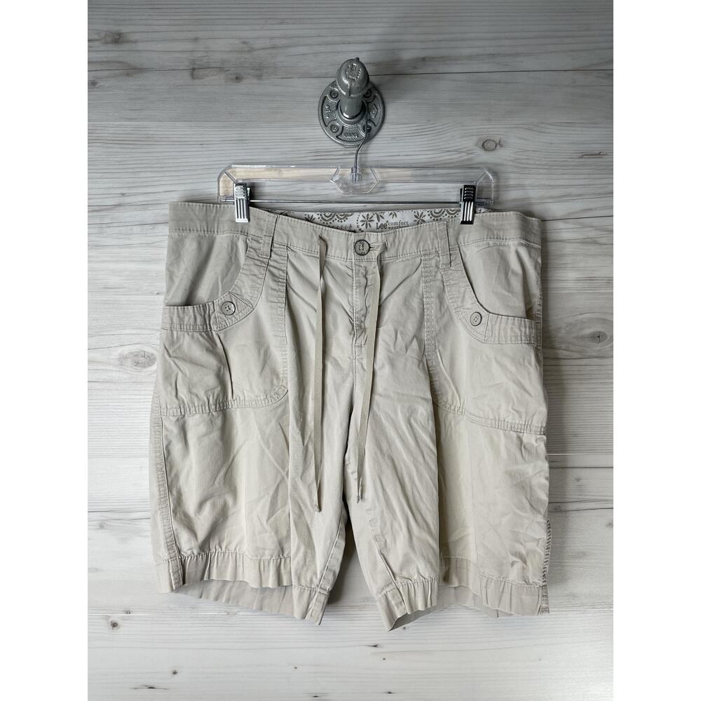 Lee Womens 16W Khaki Comfort Waistband Stretch Cargo Pleated Bermuda Shorts